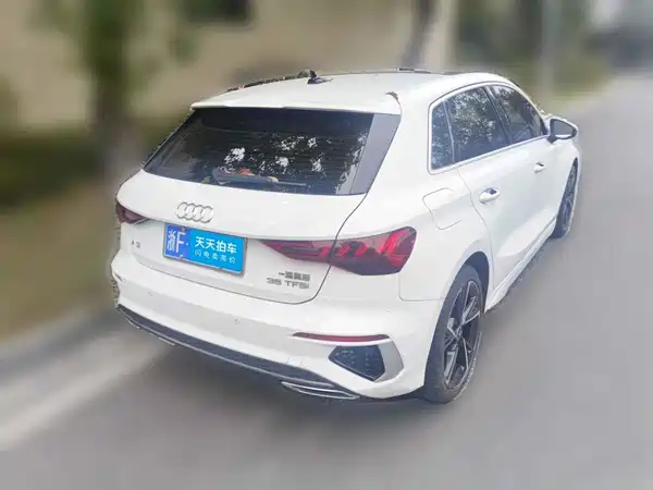 Audi A3 2022, фото 2