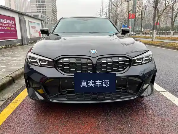 BMW 3 Series 2024, фото 2