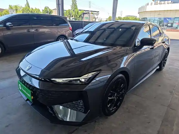 Changan UNI-V 2025, фото 2