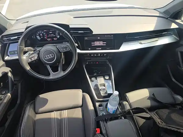 Audi A3 2024, фото 13