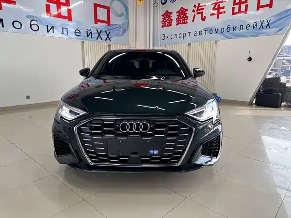 Audi A3 2023, фото 2