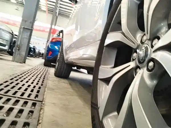 Land Rover Discovery Sport 2025, фото 21