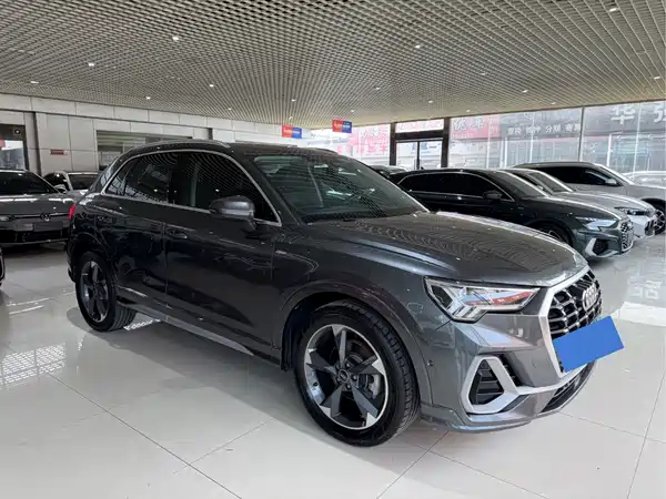 Audi Q3 2022, фото 3