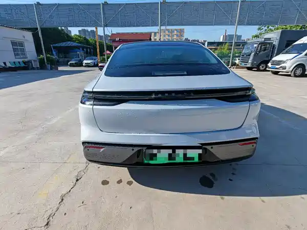 Geely Galaxy Starshine 8 2025, фото 8