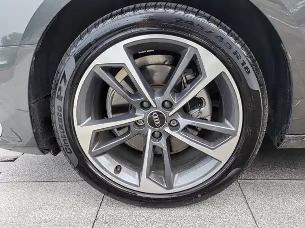 Audi A4L 2024, фото 8