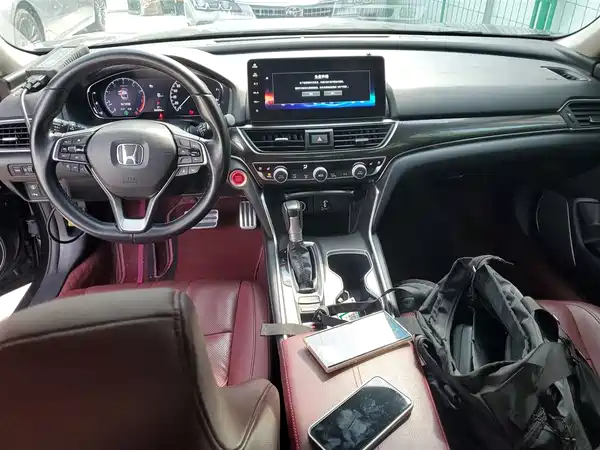 Honda Accord 2022, фото 5