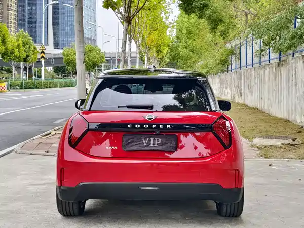 MINI Cooper SE 2024, фото 4