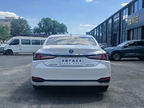 Lexus ES 2021, фото 8