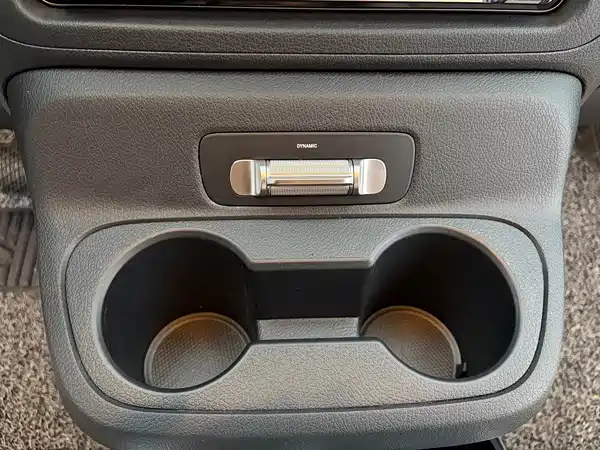 Mercedes-Benz Vito 2024, фото 19