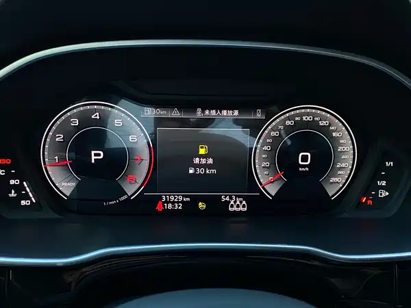 Audi Q3 2023, фото 16