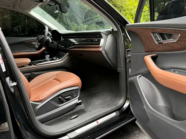 Audi Q7 2023, фото 8