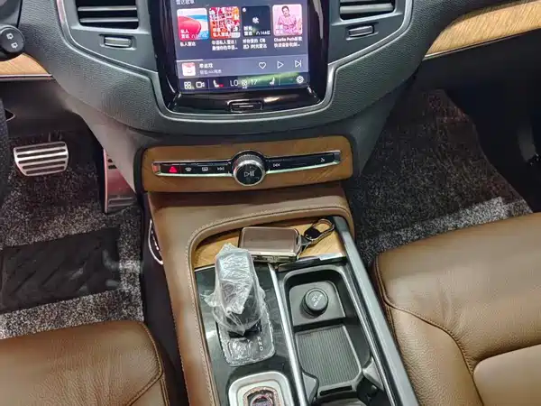 Volvo XC90 2024, фото 16