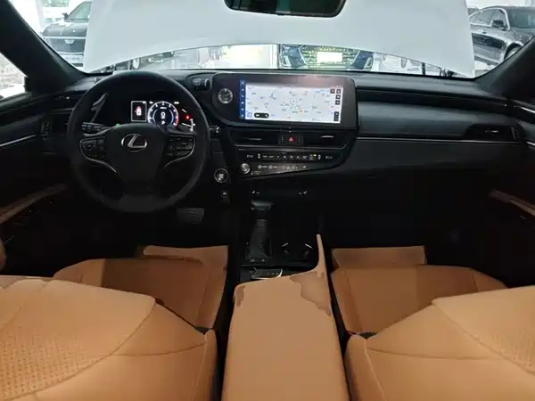 Lexus ES 2023, фото 9
