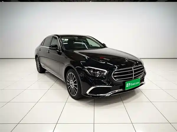 Mercedes-Benz E-Class 2023, фото 3