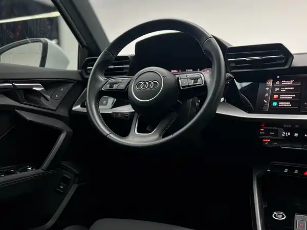 Audi A3 2023, фото 15