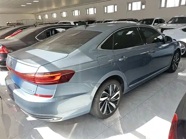 Volkswagen Passat 2022, фото 6
