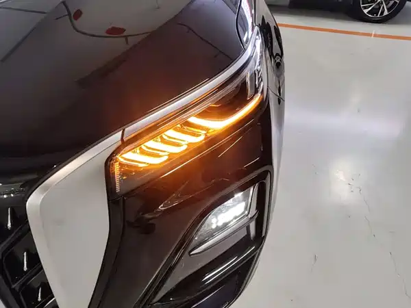 Hongqi HS5 2023, фото 23