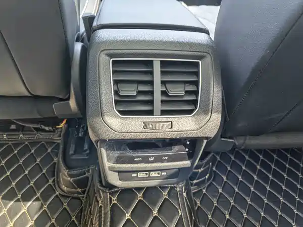 Volkswagen Tayron 2023, фото 13