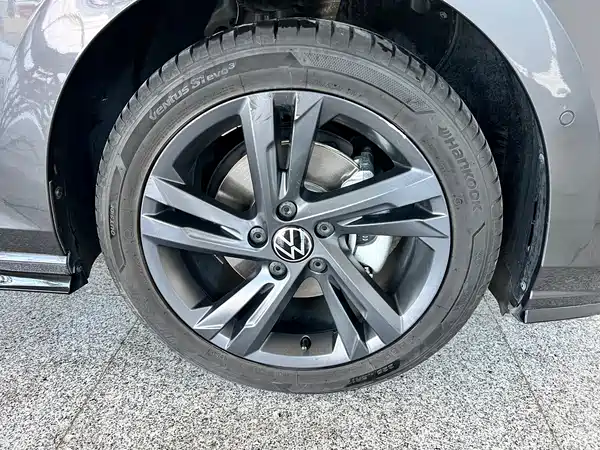 Volkswagen Golf 2023, фото 10