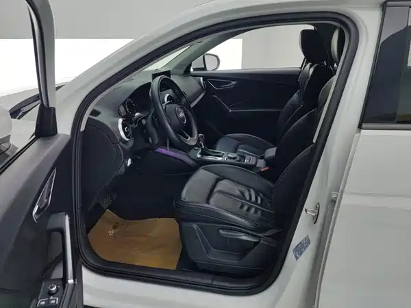 Audi Q2L 2022, фото 9