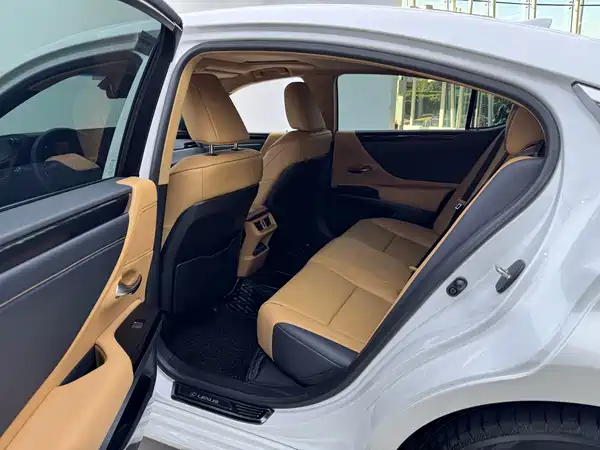 Lexus ES 2024, фото 8