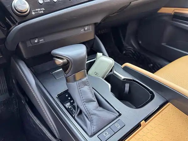 Lexus ES 2024, фото 9