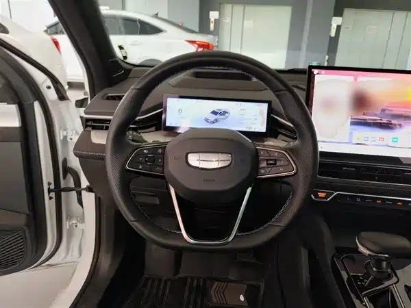 Geely Preface 2025, фото 10