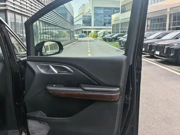 Hongqi HQ9 PHEV 2024, фото 6