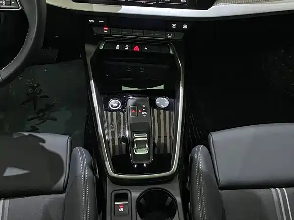 Audi A3 2022, фото 13