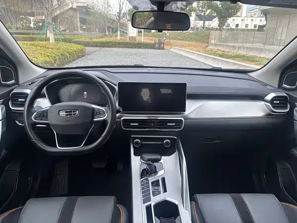 Geely Coolray 2023, фото 11