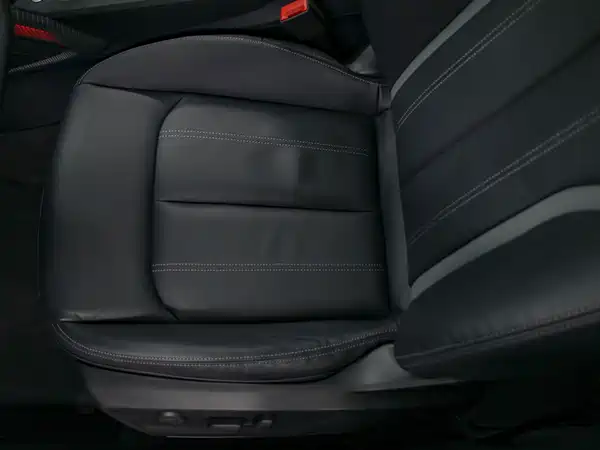 Audi Q2L 2022, фото 14