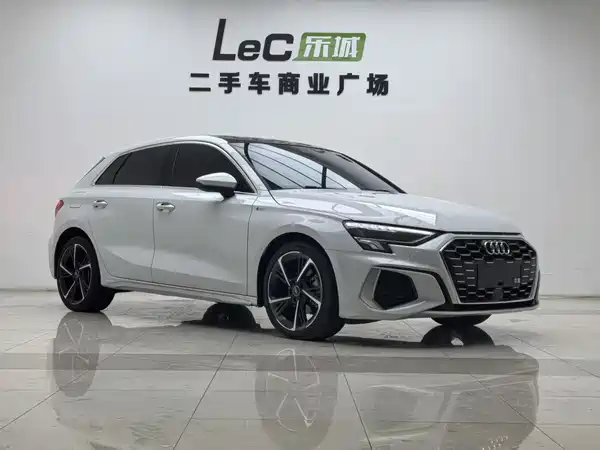 Audi A3 2024, фото 4