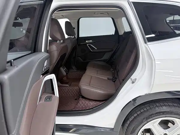 BMW X1 2023, фото 13
