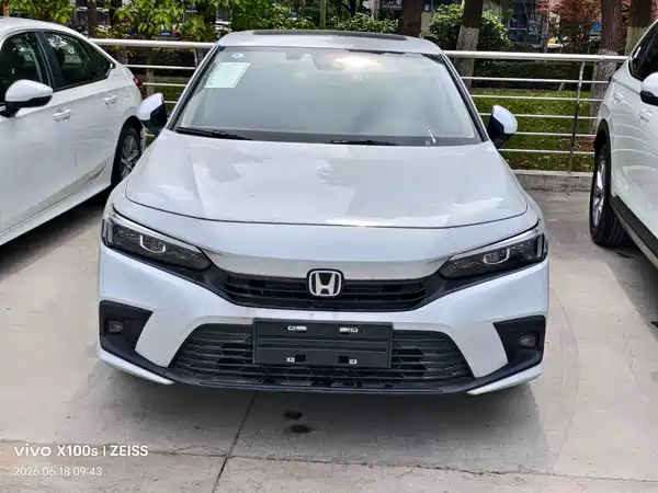 Honda Civic 2023, фото 2