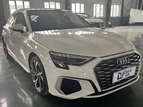 Audi A3 2023, фото 3