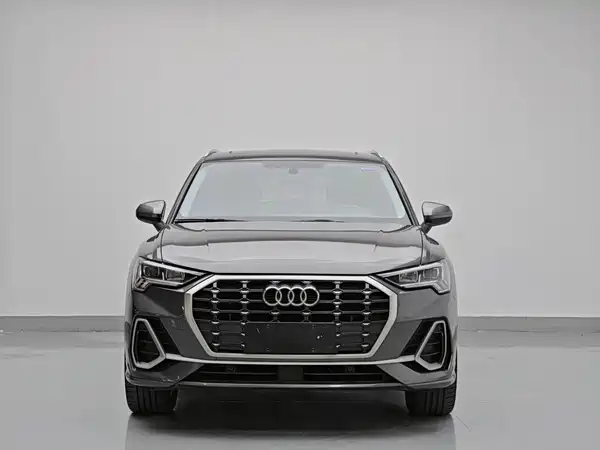 Audi Q3 2023, фото 2