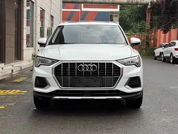 Audi Q3 2022, фото 2