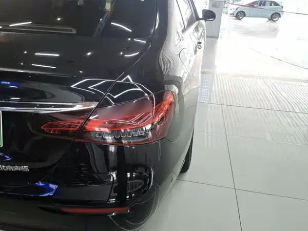Mercedes-Benz E-Class PHEV 2023, фото 8