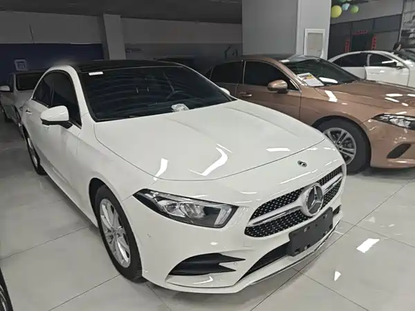 Mercedes-Benz A-Class 2022, фото 3