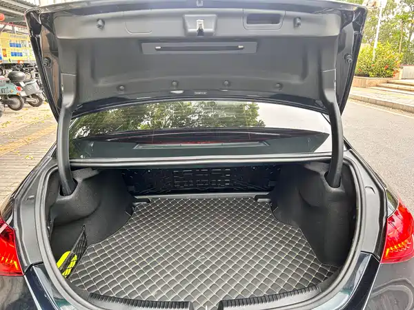 Mercedes-Benz C-Class 2023, фото 21