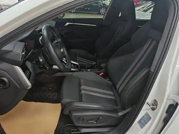 Audi A3 2024, фото 14