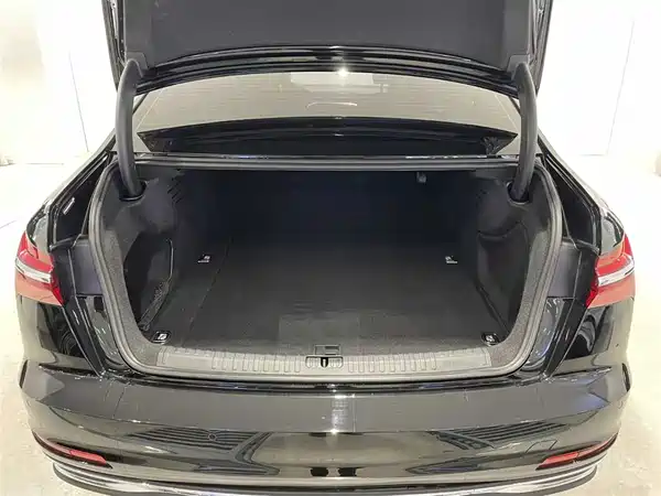 Audi A6L 2023, фото 6