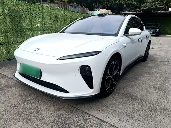 NIO ET5 2022