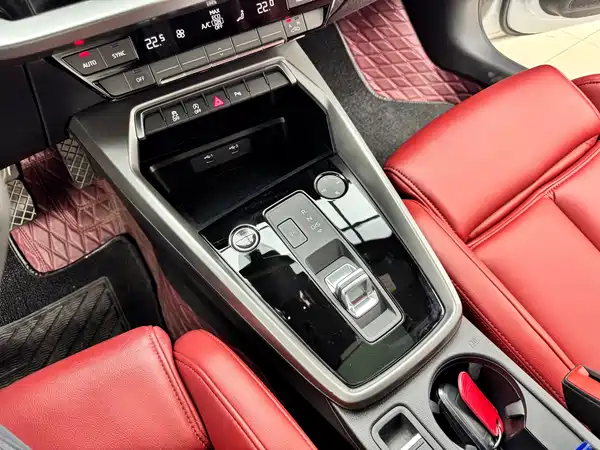 Audi A3 2021, фото 11
