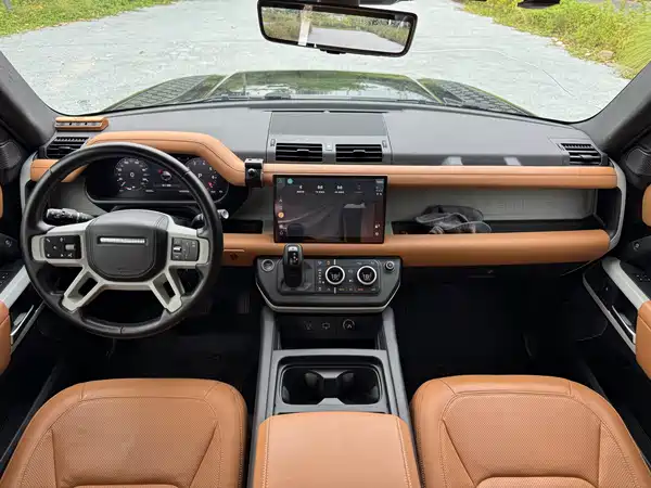 Land Rover Defender 2022, фото 9