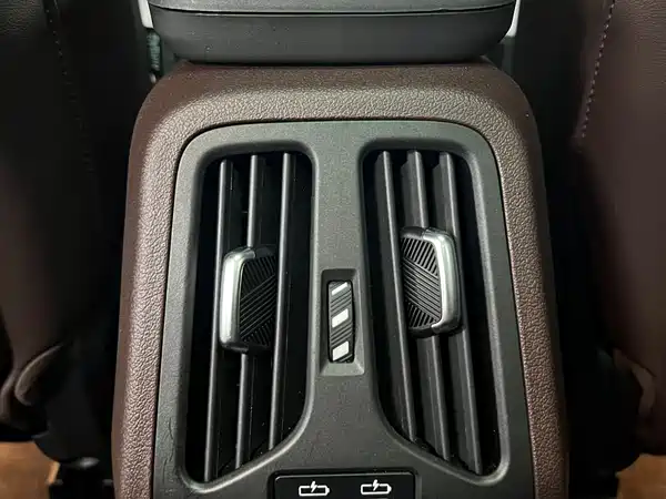 BMW X1 2023, фото 20