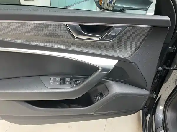 Audi A6L 2022, фото 7