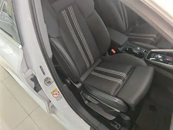 Audi A3 2024, фото 24