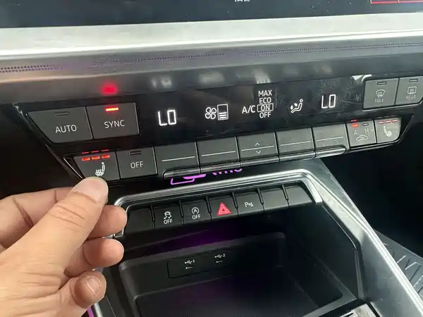 Audi A3 2022, фото 11