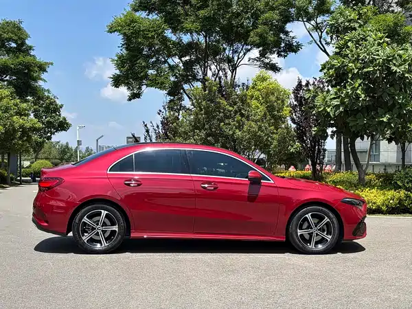 Mercedes-Benz A-Class 2024, фото 4